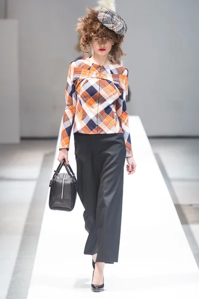 Look 29